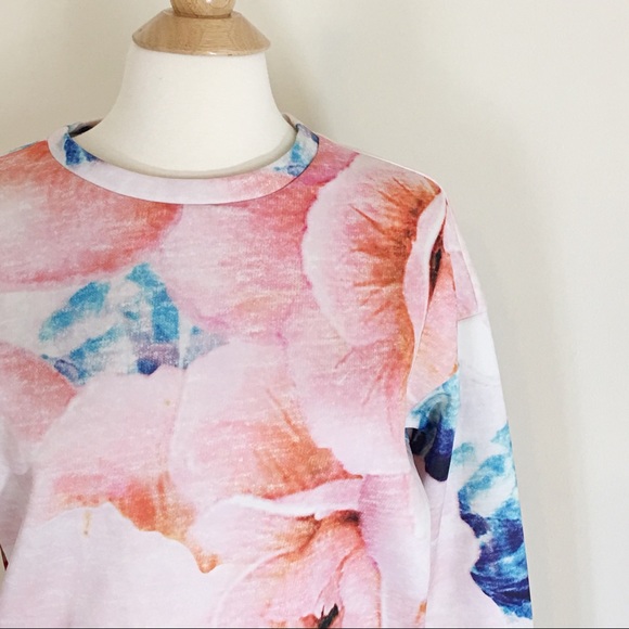 ‼️SOLD‼️ Zara Trafaluc Graphic Sweater - Picture 3 of 7